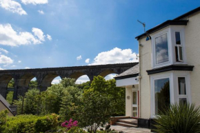  The Grange Guesthouse, Cefn-Coed  Мертир-Тидвил
